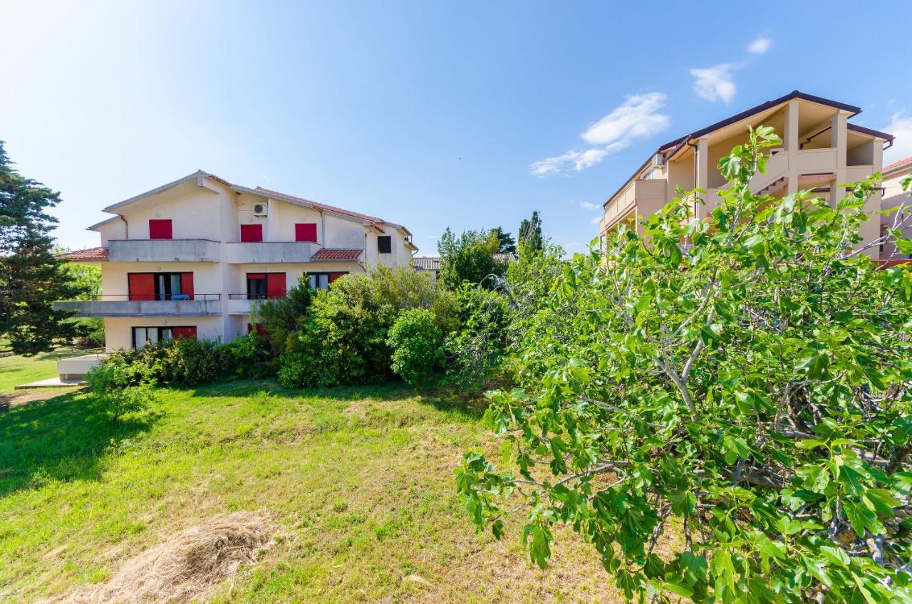 Apartments Anica F Lopar Exterior photo